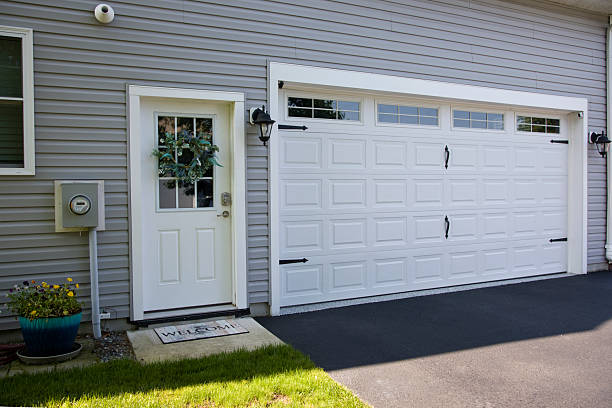 24/7 Emergency Garage Door Panel Replacement experts in Enoch, UT